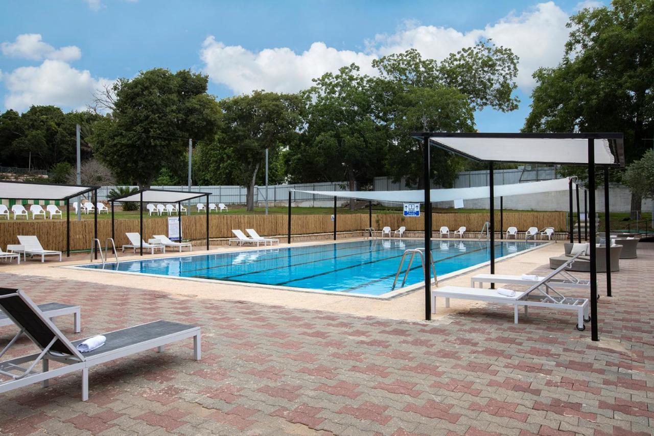 Eden Inn Zichron Ja’akow Exterior foto