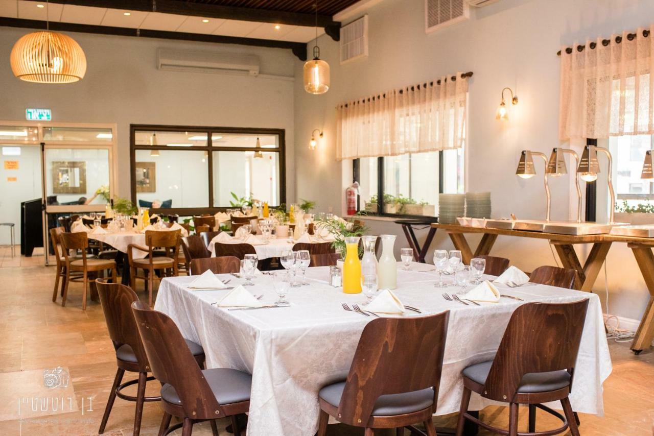 Eden Inn Zichron Ja’akow Exterior foto