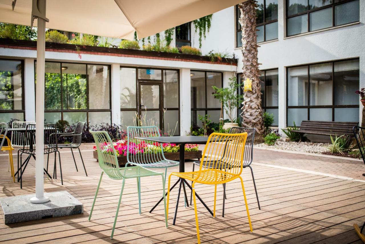Eden Inn Zichron Ja’akow Exterior foto